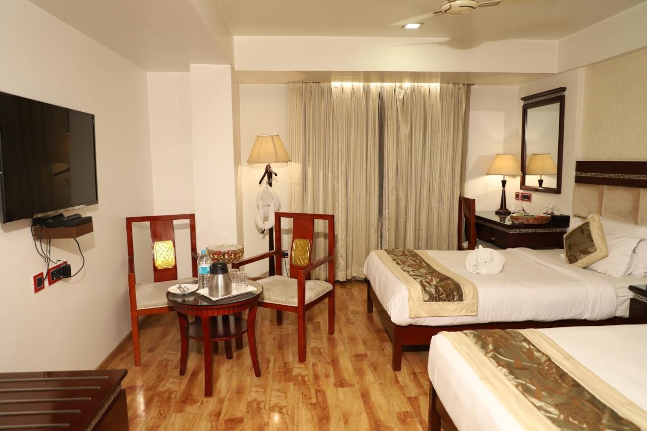 Republic Hotel Patna  Exterior photo