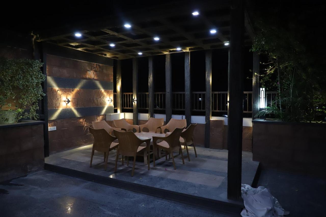 Republic Hotel Patna  Exterior photo