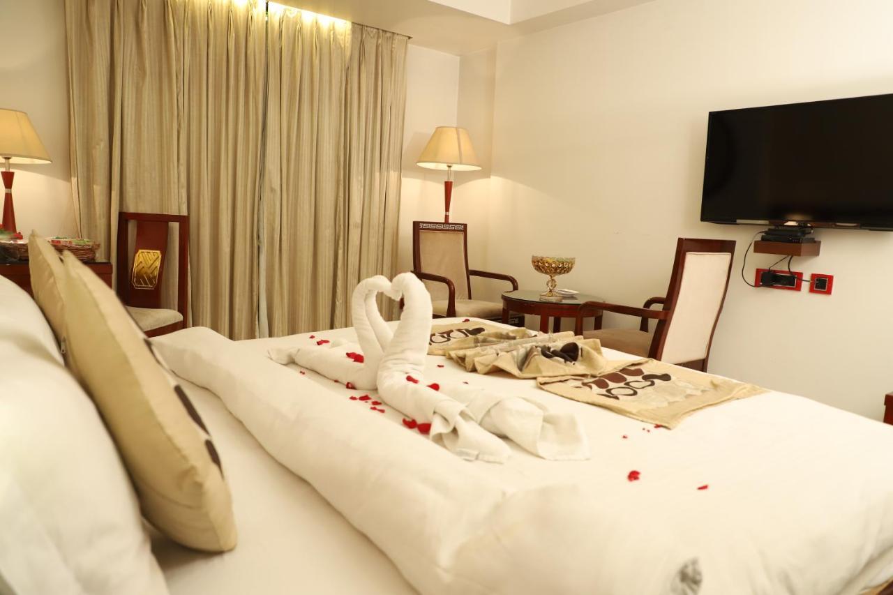 Republic Hotel Patna  Exterior photo