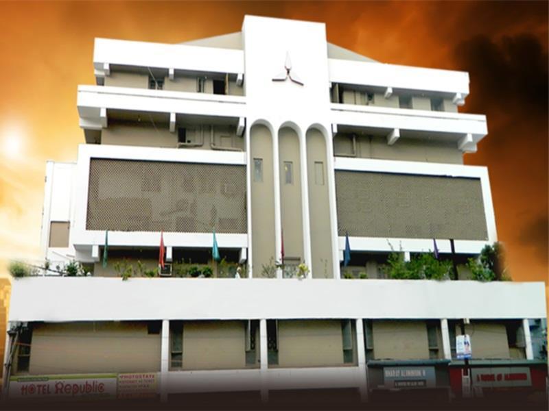 Republic Hotel Patna  Exterior photo